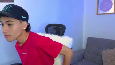 Snapshot of yulian_vasquez chatting on September 25, 12:37 pm yulian_vasquez online show from September 25, 12:37 pm