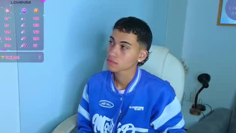 Snapshot of yulian_vasquez chatting on September 16, 12:28 pm yulian_vasquez online show from September 16, 12:28 pm