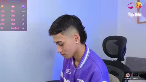 Snapshot of yulian_vasquez chatting on September 27, 1:09 pm yulian_vasquez online show from September 27, 1:09 pm
