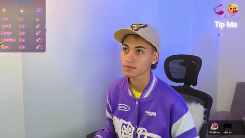Snapshot of yulian_vasquez chatting on October 3, 12:43 pm yulian_vasquez online show from October 3, 12:43 pm
