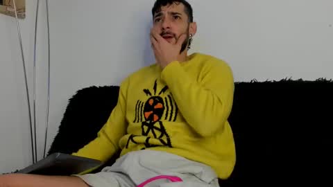 yulian 2811 online show from December 22, 11:00 am