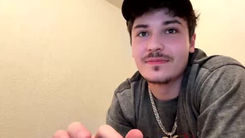 yungstudbev online show from October 22, 5:11 am