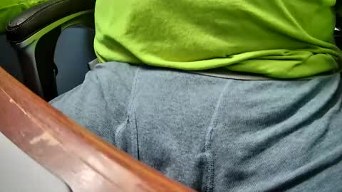 yuppers1234 online show from March 1, 6:11 pm