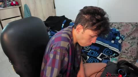 yurii_moody online show from April 24, 4:53 pm