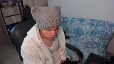 yurii_moody online show from December 5, 7:54 pm