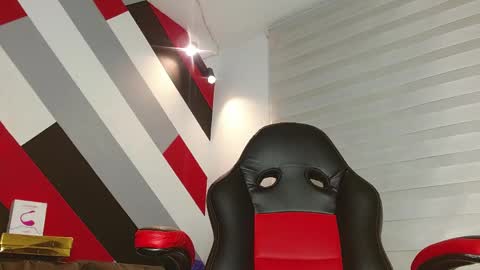 Zack  online show from April 24, 12:40 pm