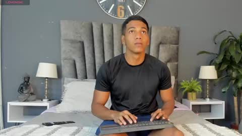 Snapshot of zac_haynes chatting on September 17, 12:06 pm zac online show from September 17, 12:06 pm