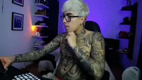 zac_muller1 online show from June 5, 5:34 am