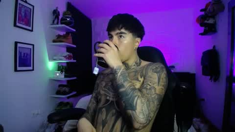 zac_muller1 online show from February 20, 6:59 am