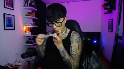 zac_muller1 online show from December 17, 6:20 am