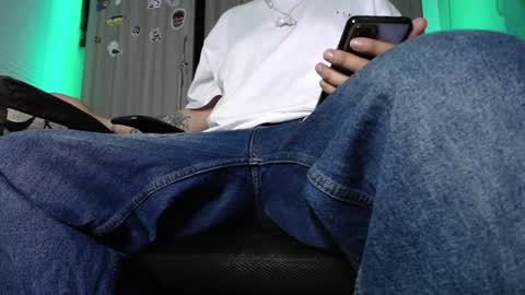 Snapshot of zac_watson chatting on February 7, 7:07 am Zac Freelance model online show from February 7, 7:07 am
