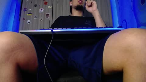 Snapshot of zac_watson chatting on January 22, 7:03 am Zac Freelance model online show from January 22, 7:03 am