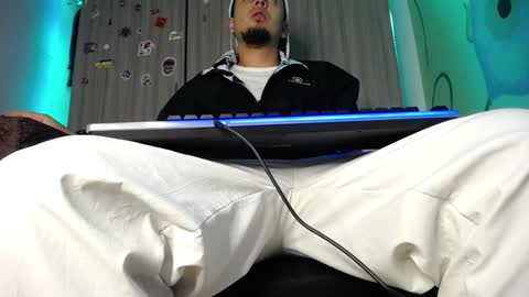 Snapshot of zac_watson chatting on December 3, 2:45 am Zac Freelance model online show from December 3, 2:45 am