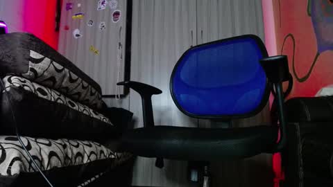 Snapshot of zac_watson chatting on February 20, 7:01 am Zac Freelance model online show from February 20, 7:01 am
