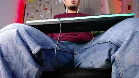 Snapshot of zac_watson chatting on December 10, 5:07 am Zac Freelance model online show from December 10, 5:07 am
