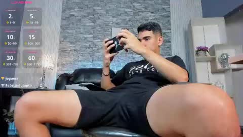 zack_joness10 online show from July 23, 5:05 am