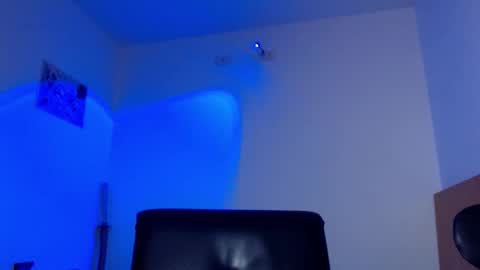 Snapshot of zack_kingg chatting on October 16, 6:49 pm Zack King online show from October 16, 6:49 pm
