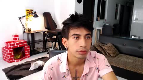 Snapshot of zack_kingg chatting on December 8, 3:13 pm Zack King online show from December 8, 3:13 pm