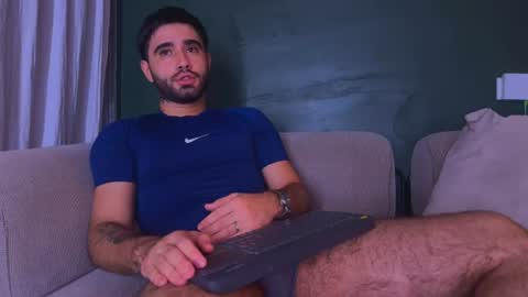 zack_sullivan22 online show from June 16, 2:47 am