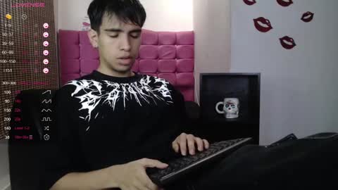 Snapshot of zack_xtreme chatting on December 23, 12:30 pm Xavi online show from December 23, 12:30 pm