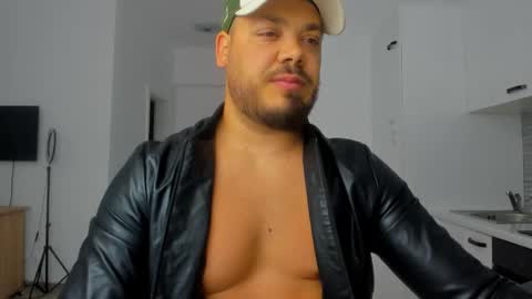 Snapshot of zackconnorsx chatting on September 15, 10:00 pm Zack online show from September 15, 10:00 pm