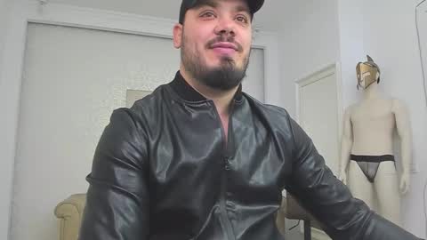 Snapshot of zackconnorsx chatting on December 5, 9:50 am Zack online show from December 5, 9:50 am