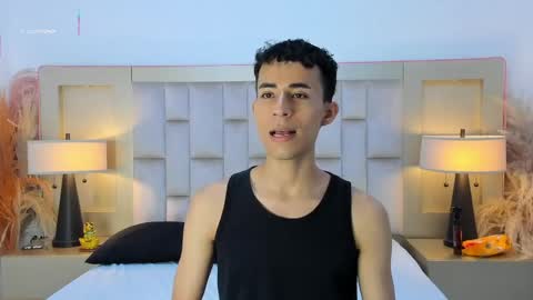 zahir_ashar online show from April 22, 11:48 am