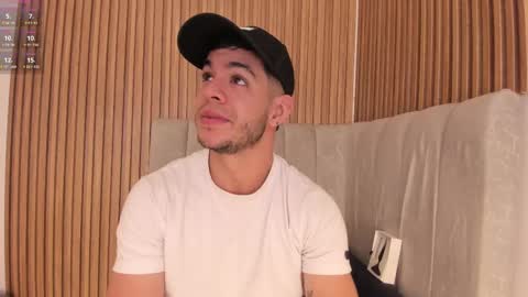 Snapshot of zamir_scott chatting on March 4, 7:32 pm zamir online show from March 4, 7:32 pm