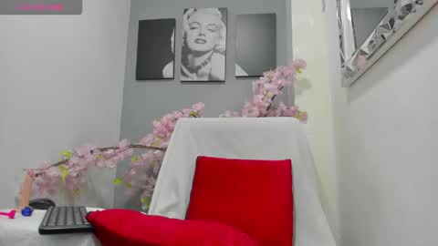 Snapshot of zane_cross chatting on October 15, 12:46 pm zane_cross online show from October 15, 12:46 pm