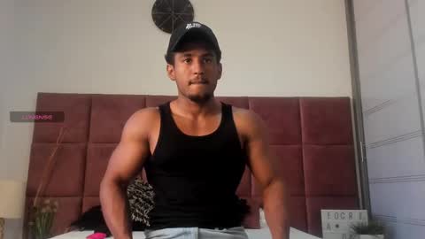 Snapshot of zane_lux chatting on March 5, 1:50 pm Zane Lux online show from March 5, 1:50 pm