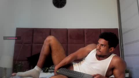 Snapshot of zane_lux chatting on February 28, 9:01 pm Zane Lux online show from February 28, 9:01 pm