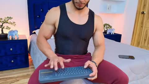Snapshot of zanemaverick chatting on October 7, 11:47 am zanemaverick online show from October 7, 11:47 am
