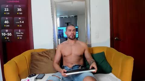 Zarek online show from December 1, 7:39 pm