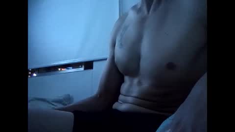 ze online show from December 4, 4:08 am