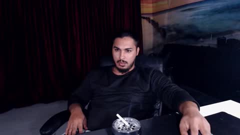 Snapshot of zenobaro chatting on October 8, 4:44 pm zenobaro online show from October 8, 4:44 pm