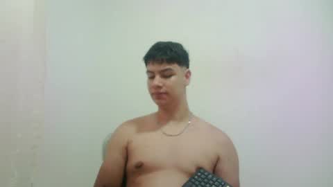 zeus_183 online show from July 23, 11:51 am