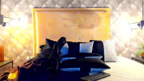 Snapshot of zeusjeff chatting on January 14, 7:11 pm zeus online show from January 14, 7:11 pm