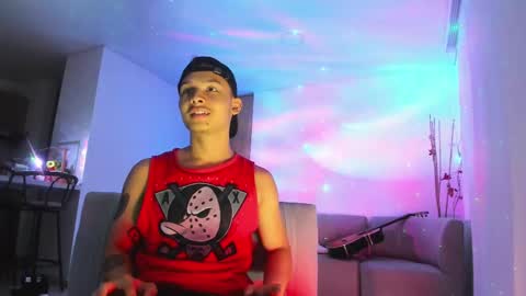 Snapshot of zeusjeff chatting on March 10, 11:27 pm zeus online show from March 10, 11:27 pm