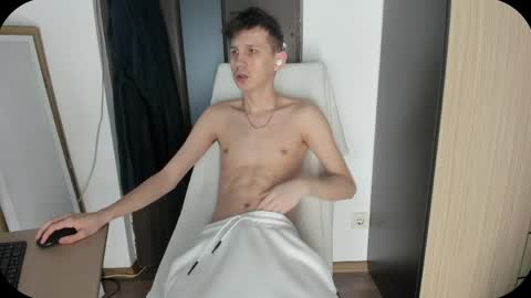 zincky online show from April 22, 4:23 pm