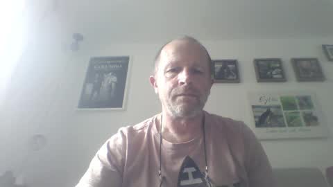 Zippi online show from April 5, 8:22 am