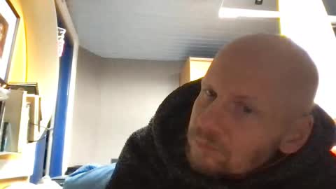 zolexthomas online show from April 4, 11:40 am