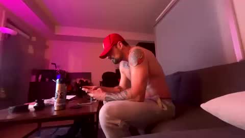 Snapshot of zuko_zen69 chatting on October 20, 1:15 pm Zuko online show from October 20, 1:15 pm