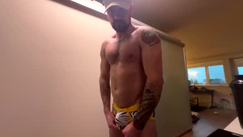Snapshot of zuko_zen69 chatting on January 16, 12:45 am Zuko online show from January 16, 12:45 am