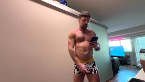 Snapshot of zuko_zen69 chatting on February 11, 12:17 am Zuko online show from February 11, 12:17 am
