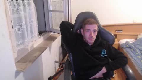 Zuzmoe online show from November 6, 11:52 pm