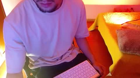 Snapshot of zyon_benet1 chatting on October 19, 12:52 pm Zyon online show from October 19, 12:52 pm
