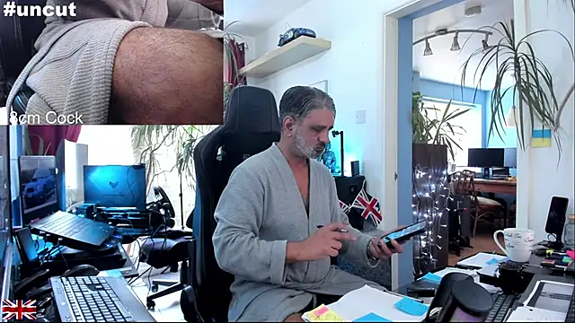 OnlineBossUK online show from November 2, 11:25 am