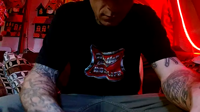 Snapshot of DADDY_KANE8--- chatting on February 4, 10:02 pm DADDY KANE8--- online show from February 4, 10:02 pm