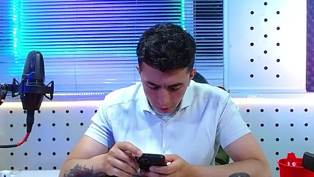 Darko0717 online show from April 23, 4:31 pm