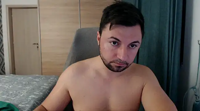Snapshot of HankMalone chatting on January 29, 3:44 am HankMalone online show from January 29, 3:44 am